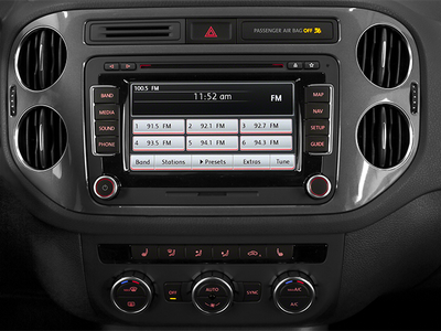 2012 Volkswagen Tiguan SE w/Sunroof & Nav