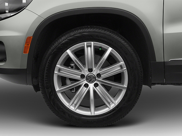2012 Volkswagen Tiguan SE w/Sunroof & Nav