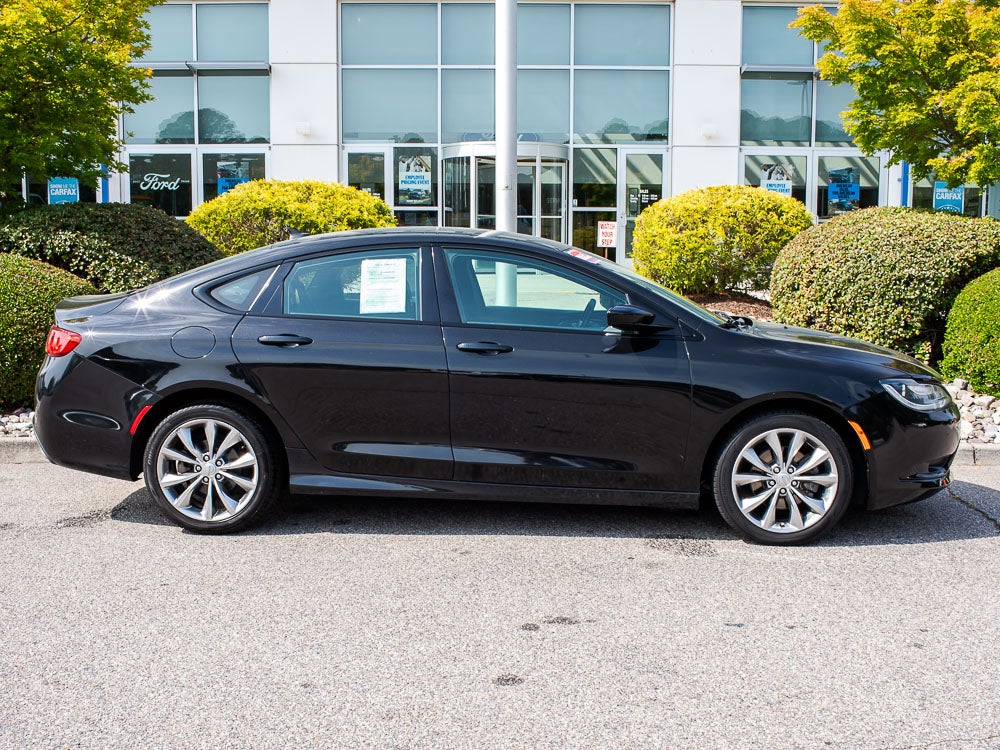 2016 Chrysler 200 S