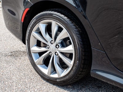 2016 Chrysler 200 S