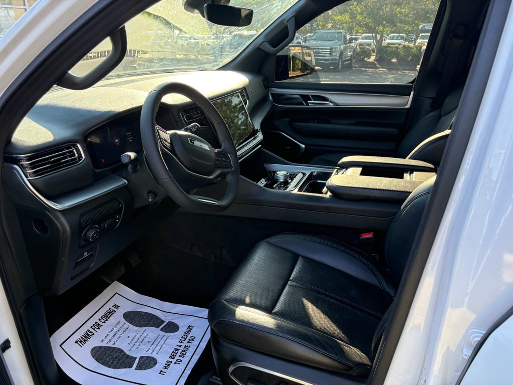 2024 Jeep Wagoneer Series II Carbide