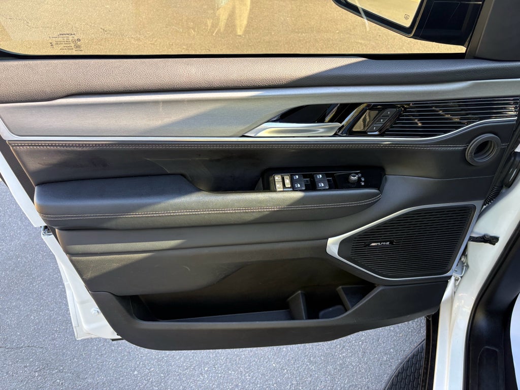 2024 Jeep Wagoneer Series II Carbide