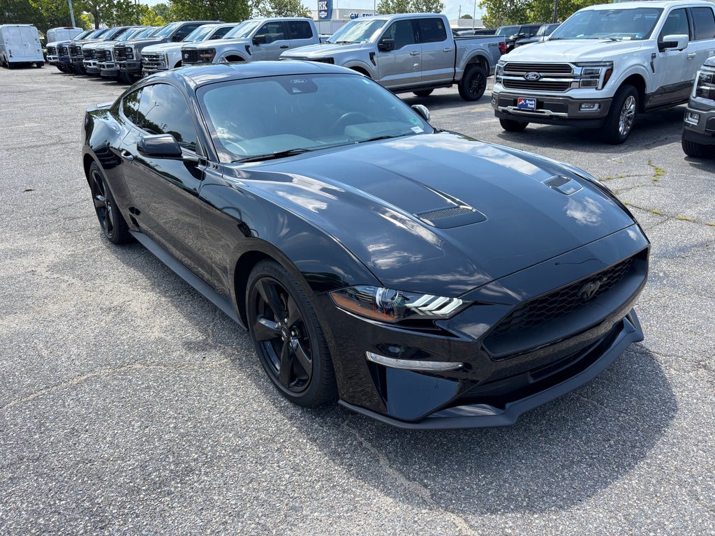 2022 Ford Mustang EcoBoost