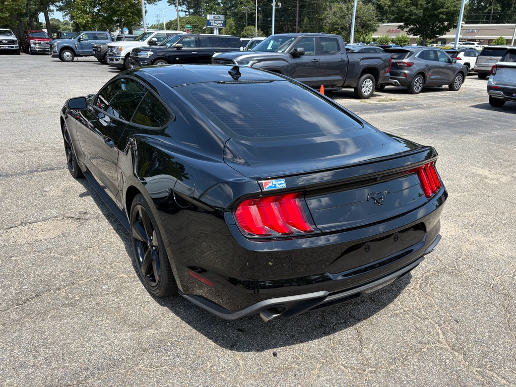 2022 Ford Mustang EcoBoost