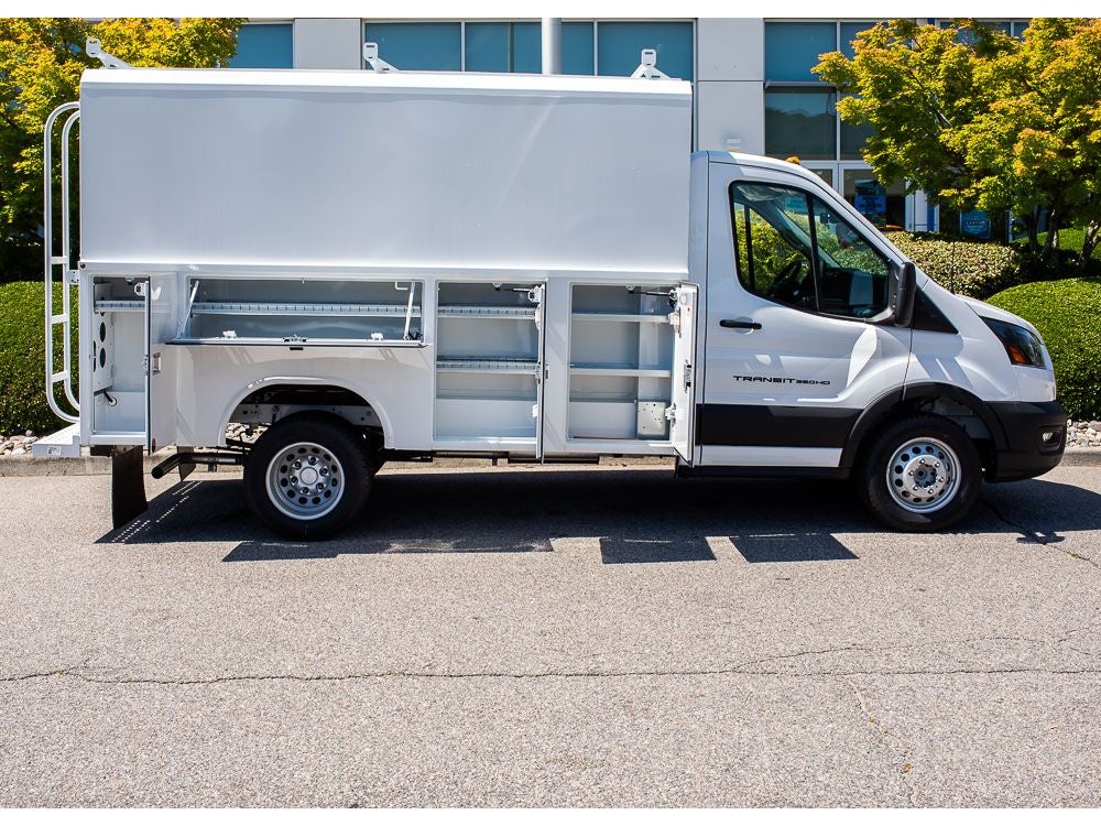 2026 Ford Transit Cutaway Base
