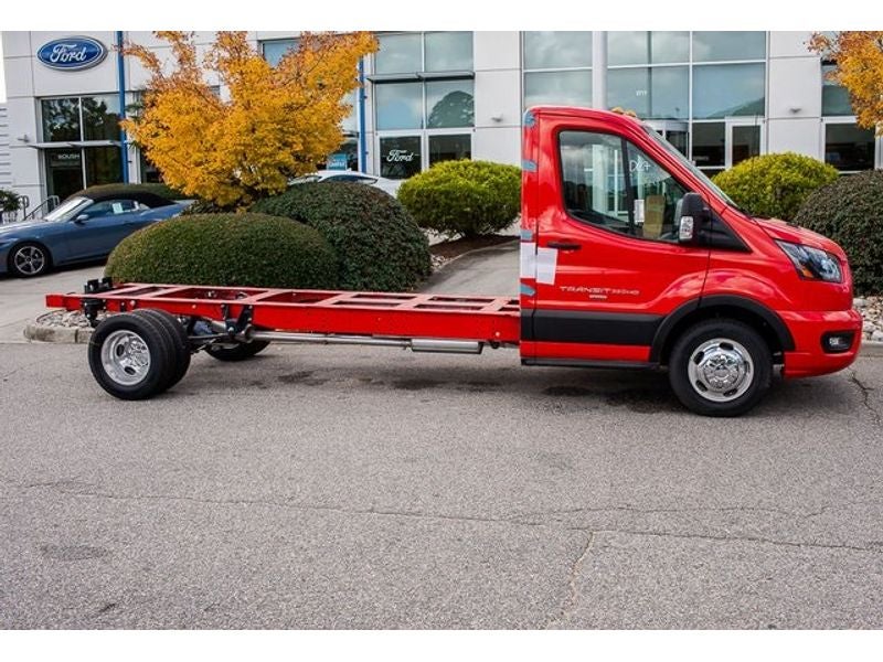 2024 Ford Transit Cutaway Base w/11,000 lb. GVWR