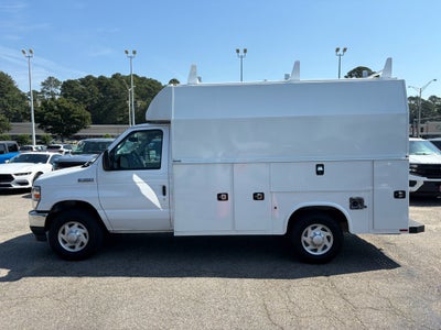 2025 Ford Econoline Base