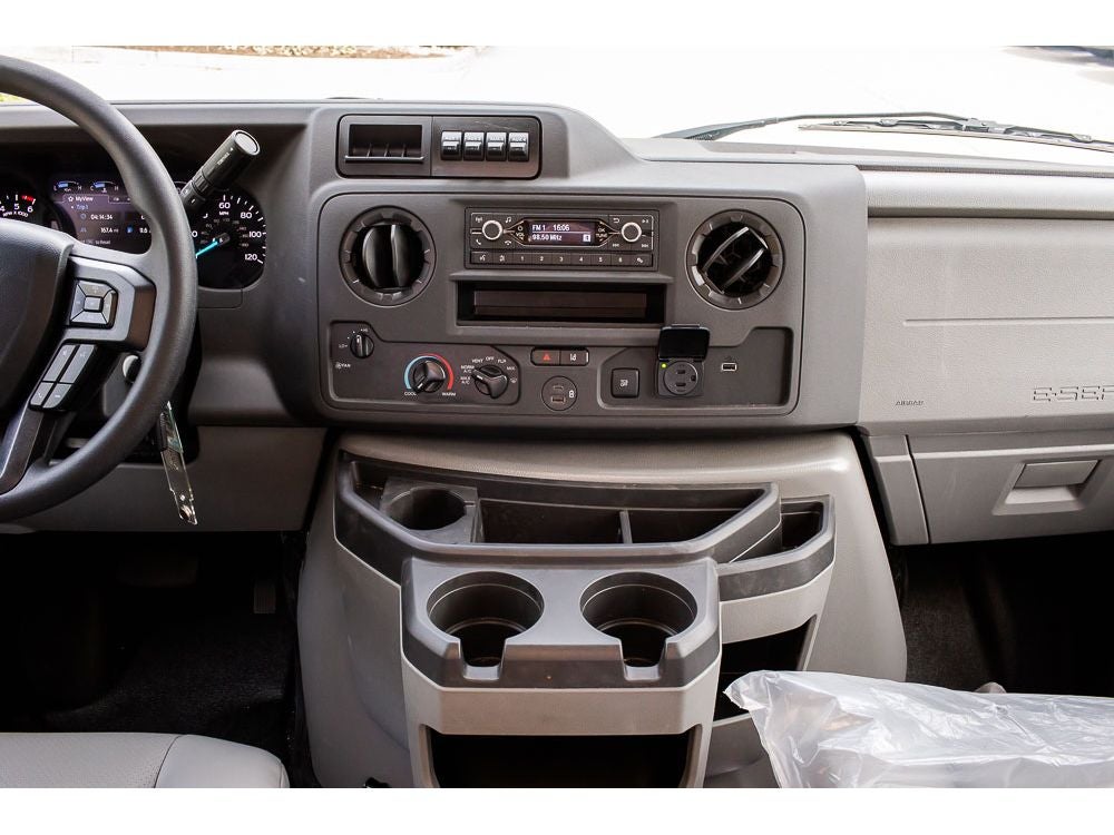 2027 Ford E-450 Super Duty Base