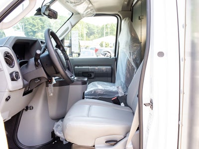 2027 Ford E-450 Super Duty Base