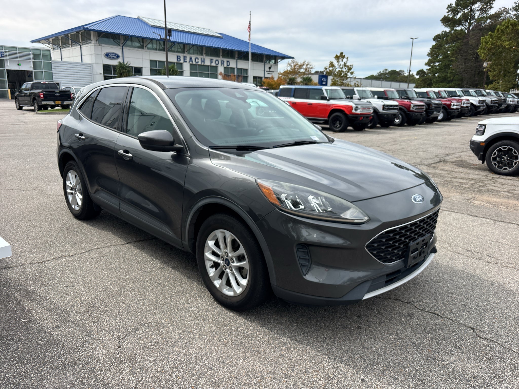 2020 Ford Escape SE