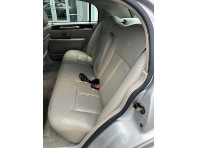2004 Lincoln Town Car Ultimate