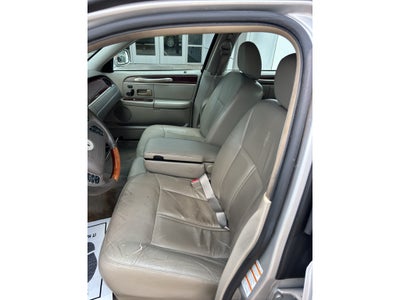 2004 Lincoln Town Car Ultimate