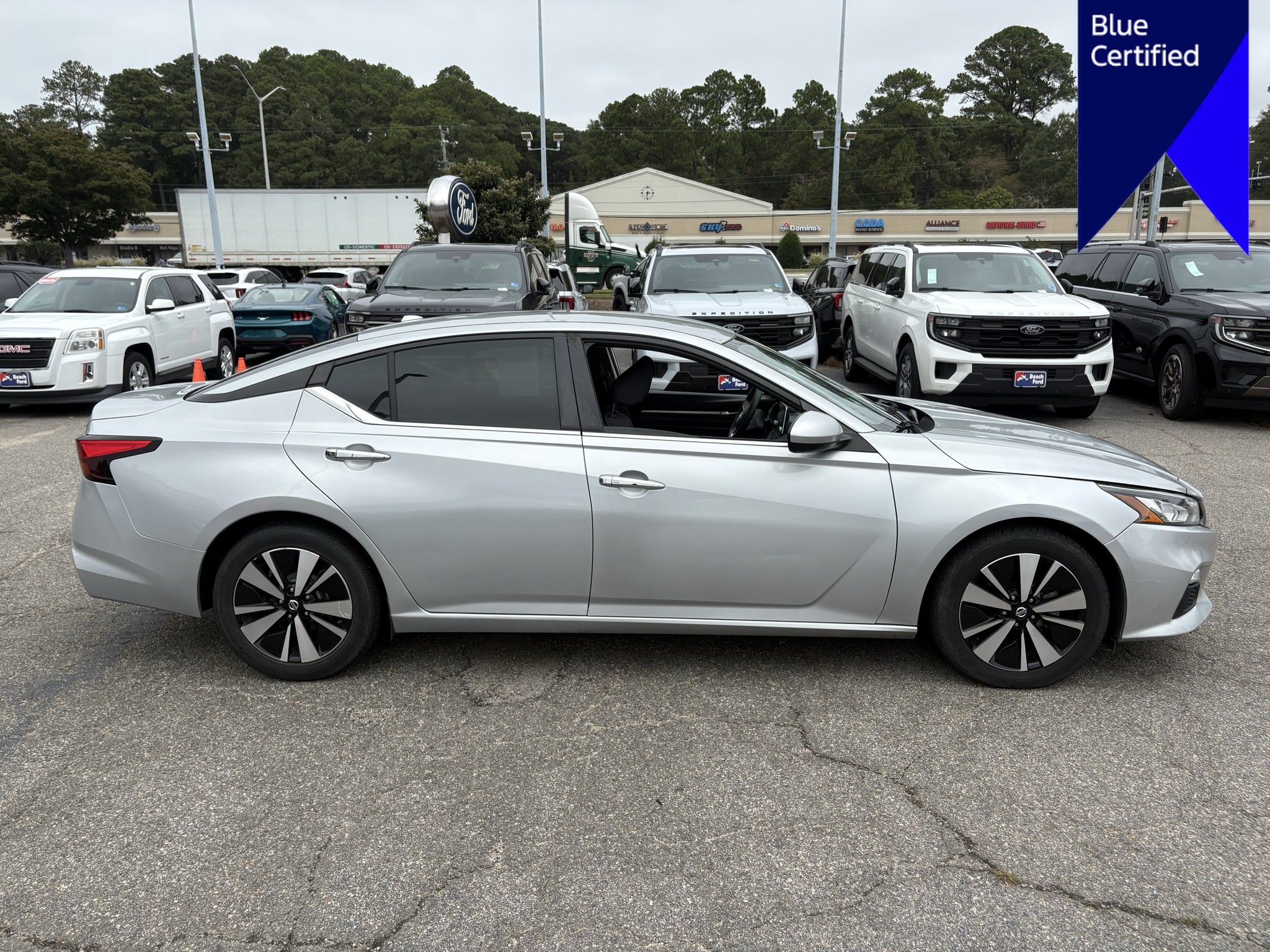2022 Nissan Altima 2.5 SV