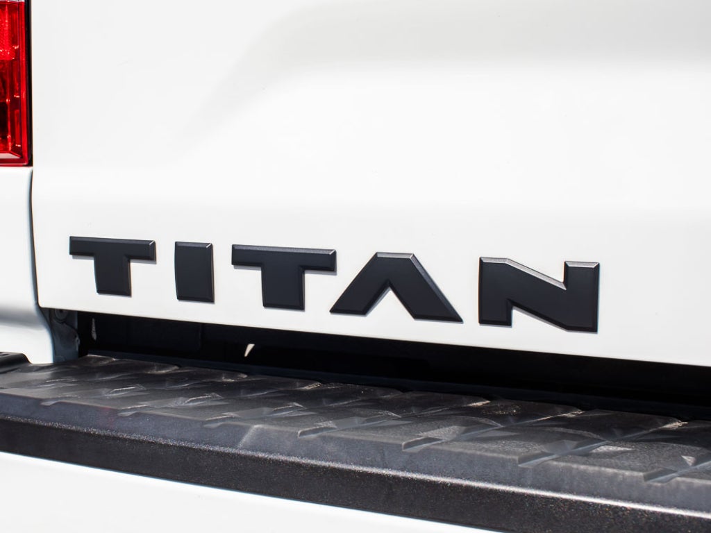 2023 Nissan Titan SV