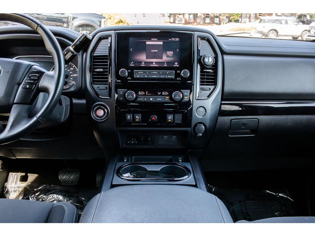 2023 Nissan Titan SV