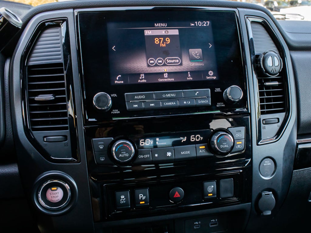 2023 Nissan Titan SV