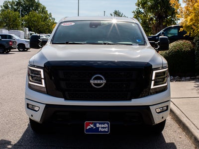 2023 Nissan Titan SV