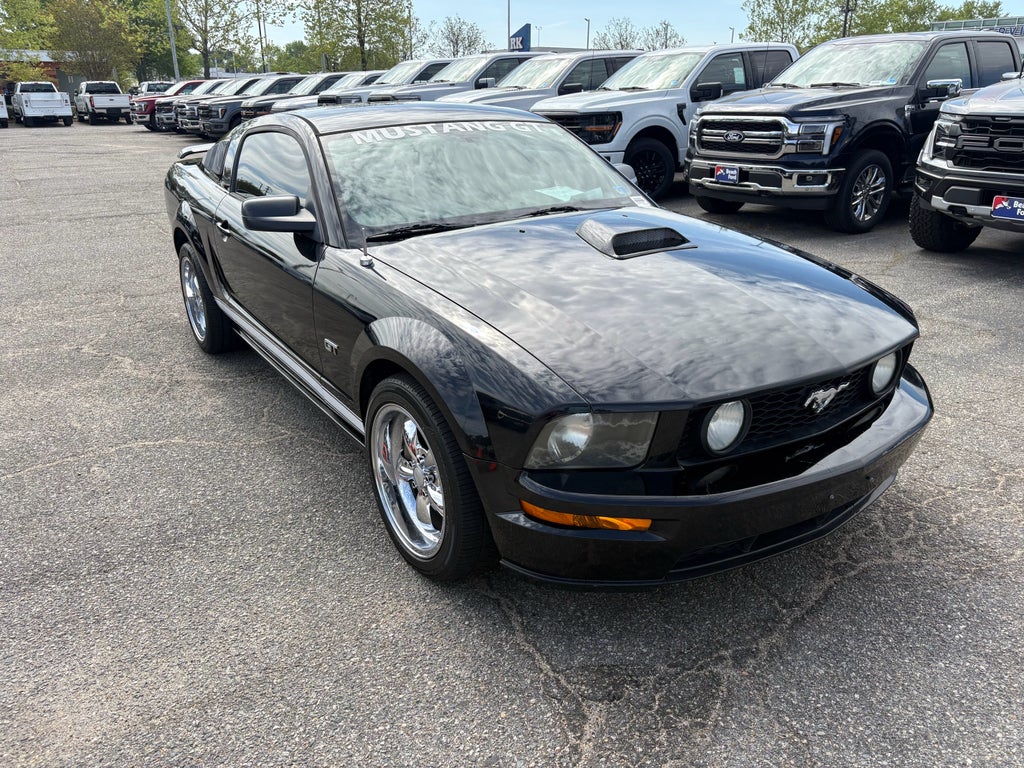 2005 Ford Mustang GT Premium
