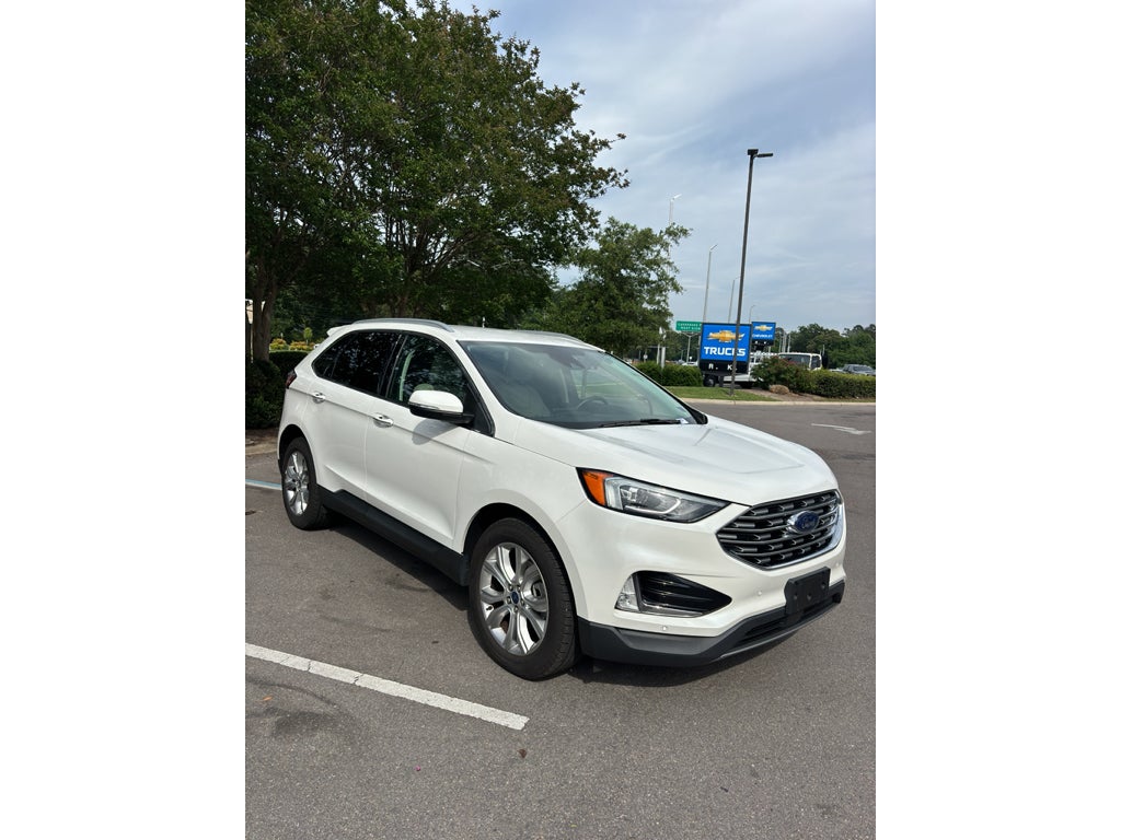 2022 Ford Edge Titanium