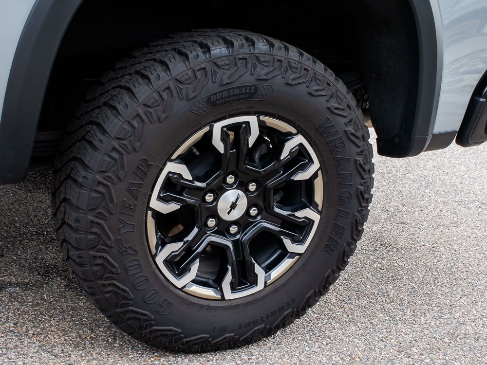 2025 Chevrolet Silverado ZR2