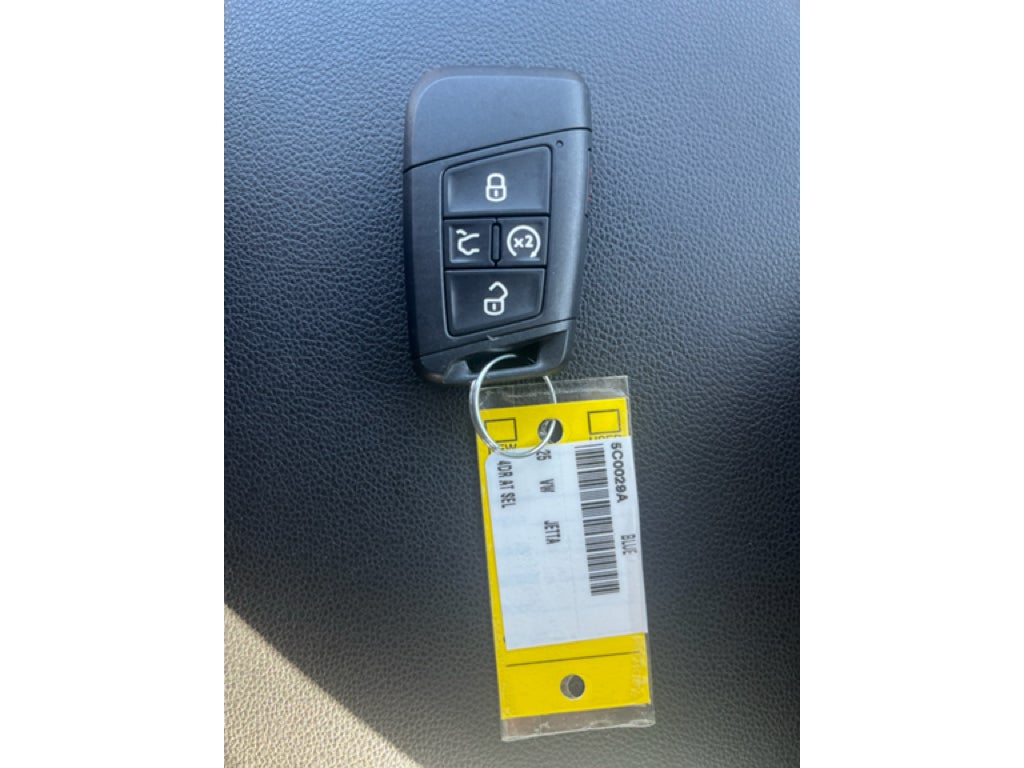 2025 Volkswagen Jetta SEL