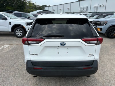 2022 Toyota RAV4 Hybrid XLE