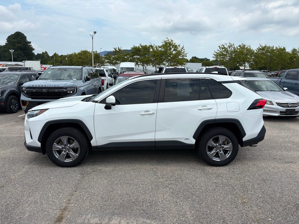 2022 Toyota RAV4 Hybrid XLE