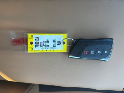 2023 Lexus ES 250 Premium