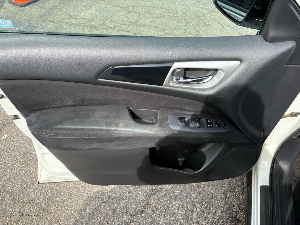 2015 Nissan Pathfinder SV