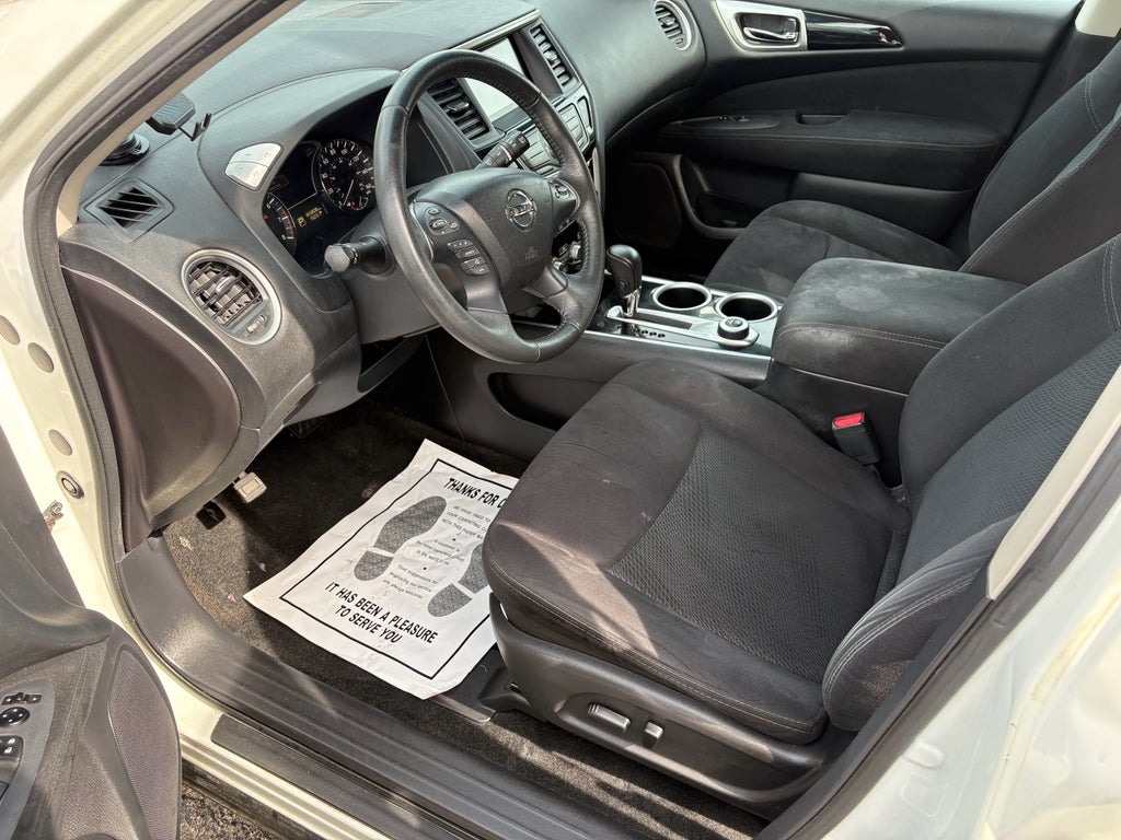 2015 Nissan Pathfinder SV