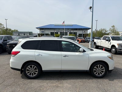 2015 Nissan Pathfinder SV