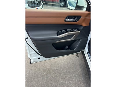 2024 Nissan Pathfinder Platinum