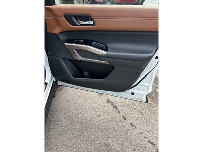 2024 Nissan Pathfinder Platinum