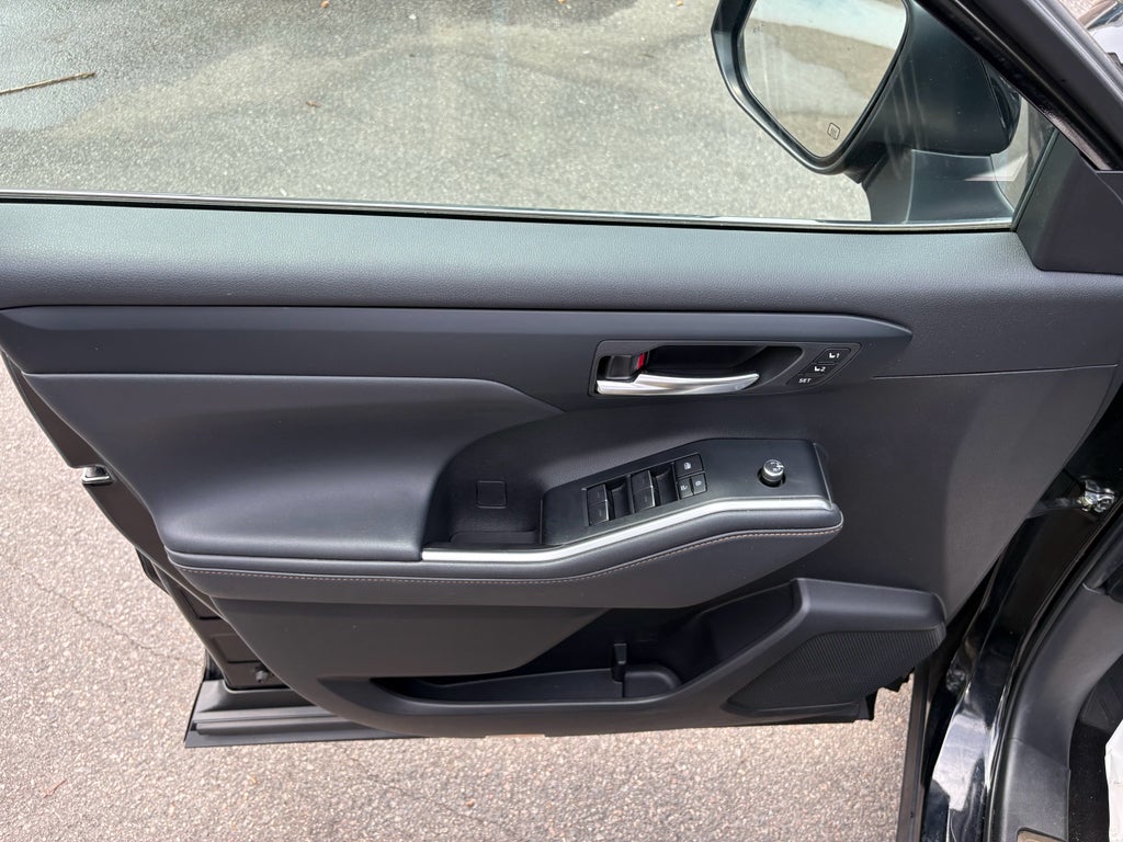 2022 Toyota Highlander Hybrid Hybrid Bronze Edition