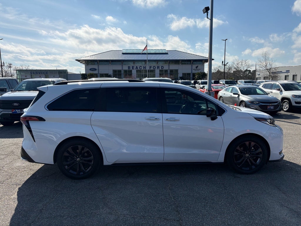 2022 Toyota Sienna XSE