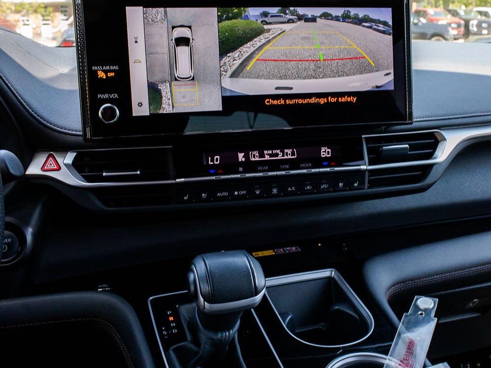 2025 Toyota Sienna Platinum
