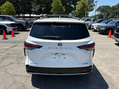 2025 Toyota Sienna Platinum