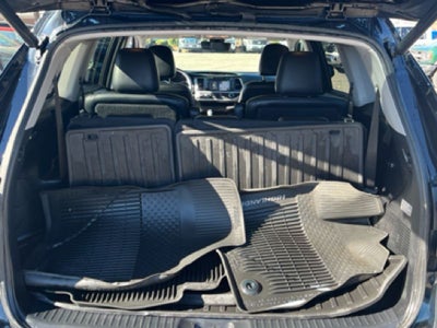 2017 Toyota Highlander SE