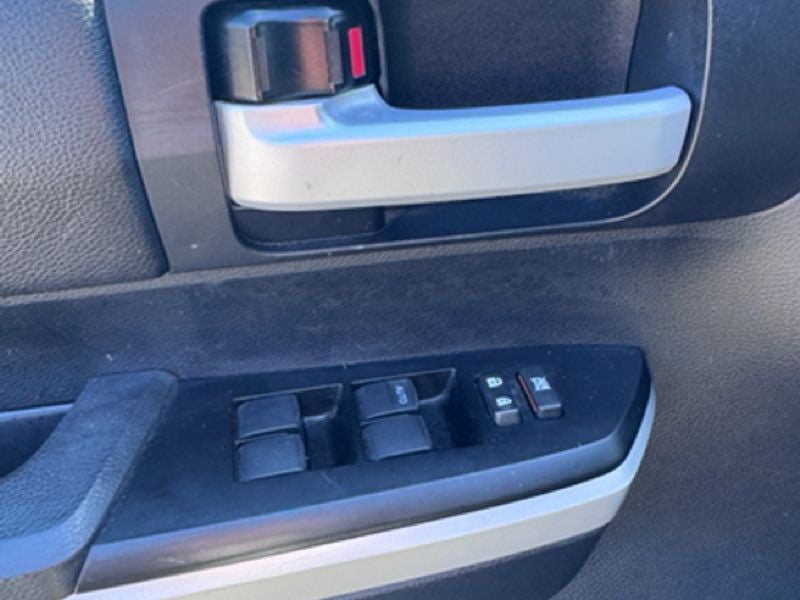 2014 Toyota Tundra SR5