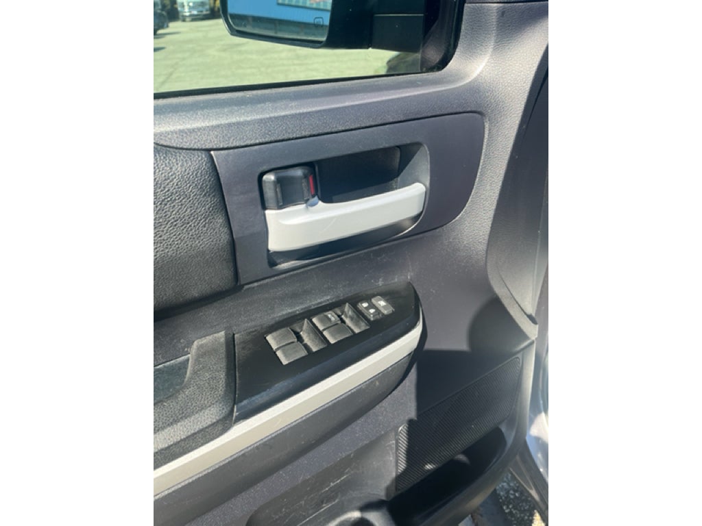 2015 Toyota Tundra SR5