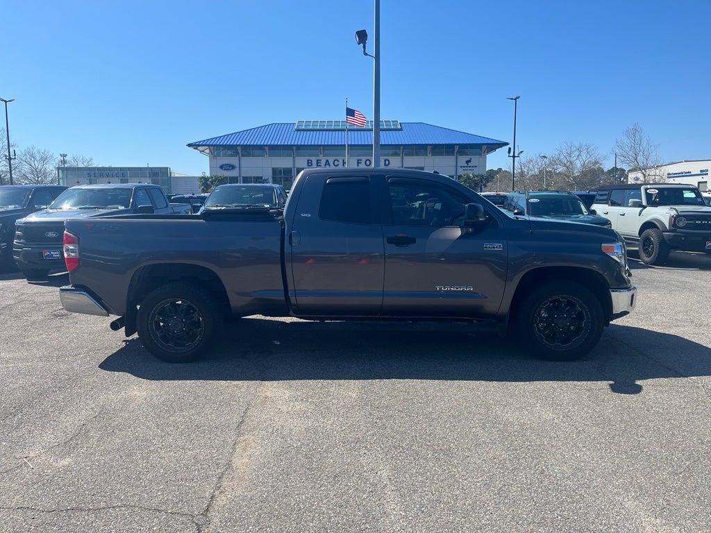 2015 Toyota Tundra SR5