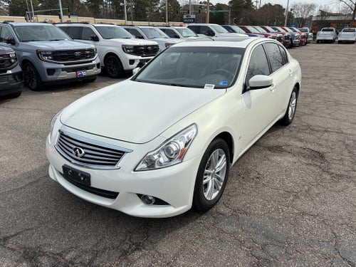 2015 INFINITI Q40 Base