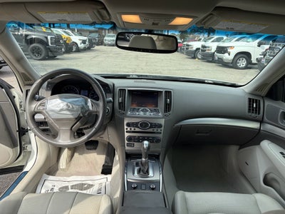 2015 INFINITI Q40 Base