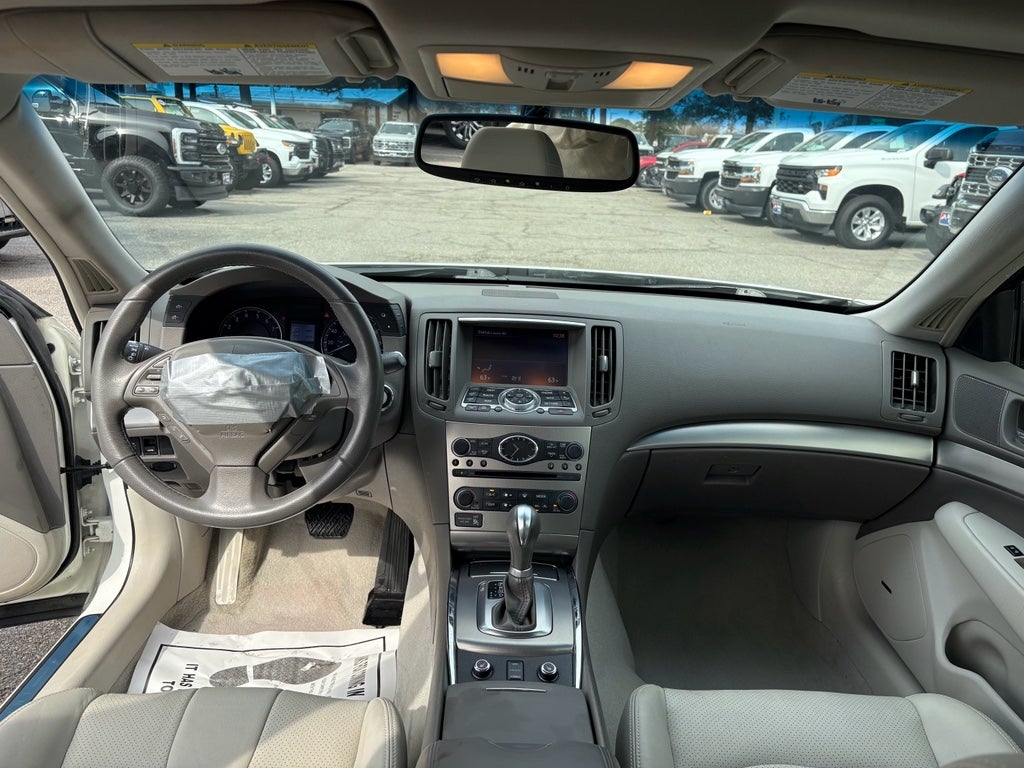 2015 INFINITI Q40 Base