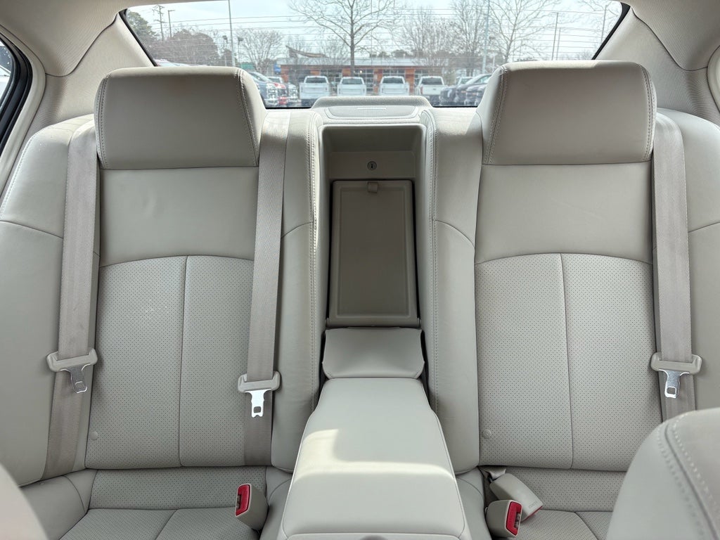 2015 INFINITI Q40 Base