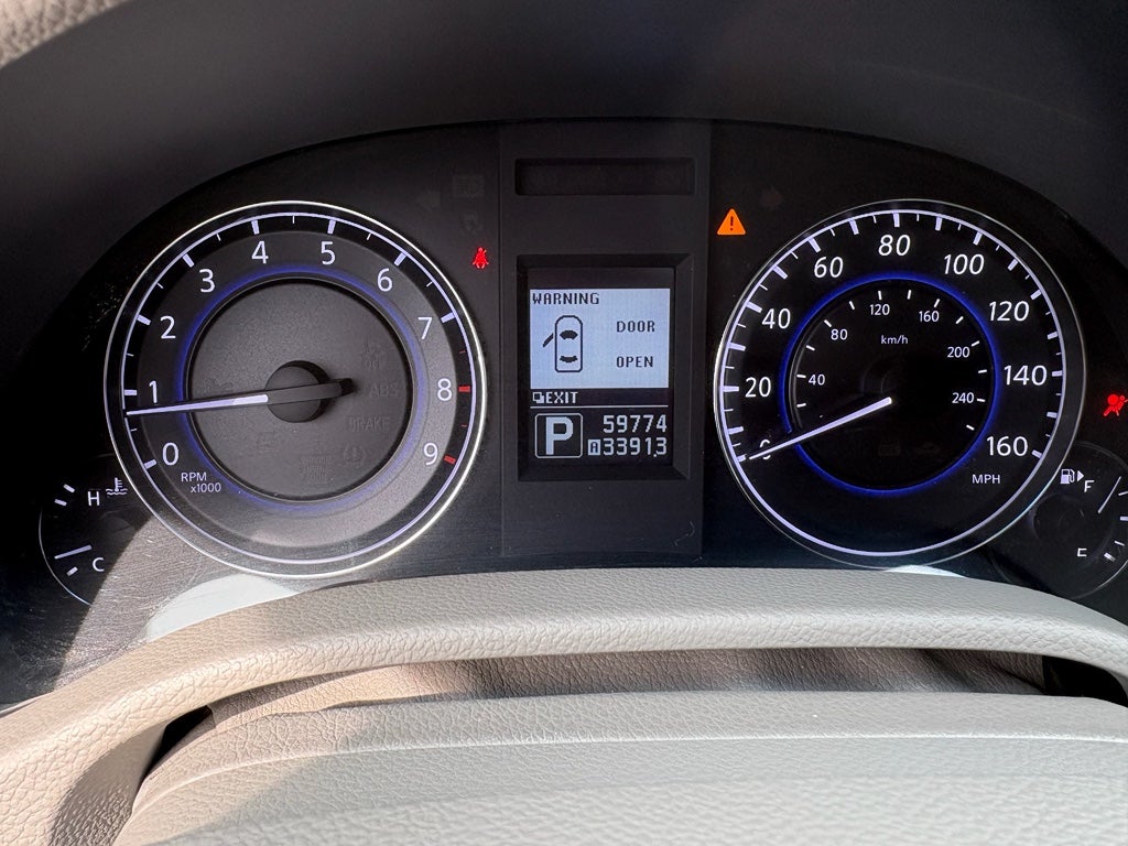 2015 INFINITI Q40 Base