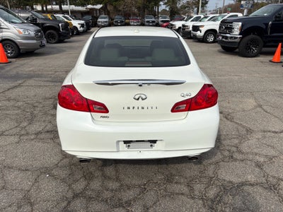 2015 INFINITI Q40 Base