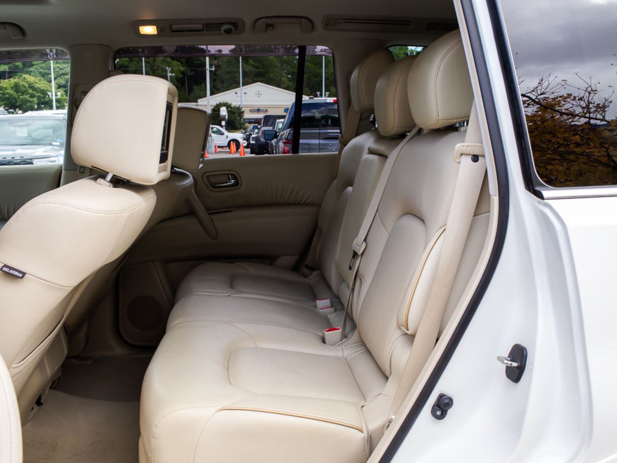 2015 INFINITI QX80 Base