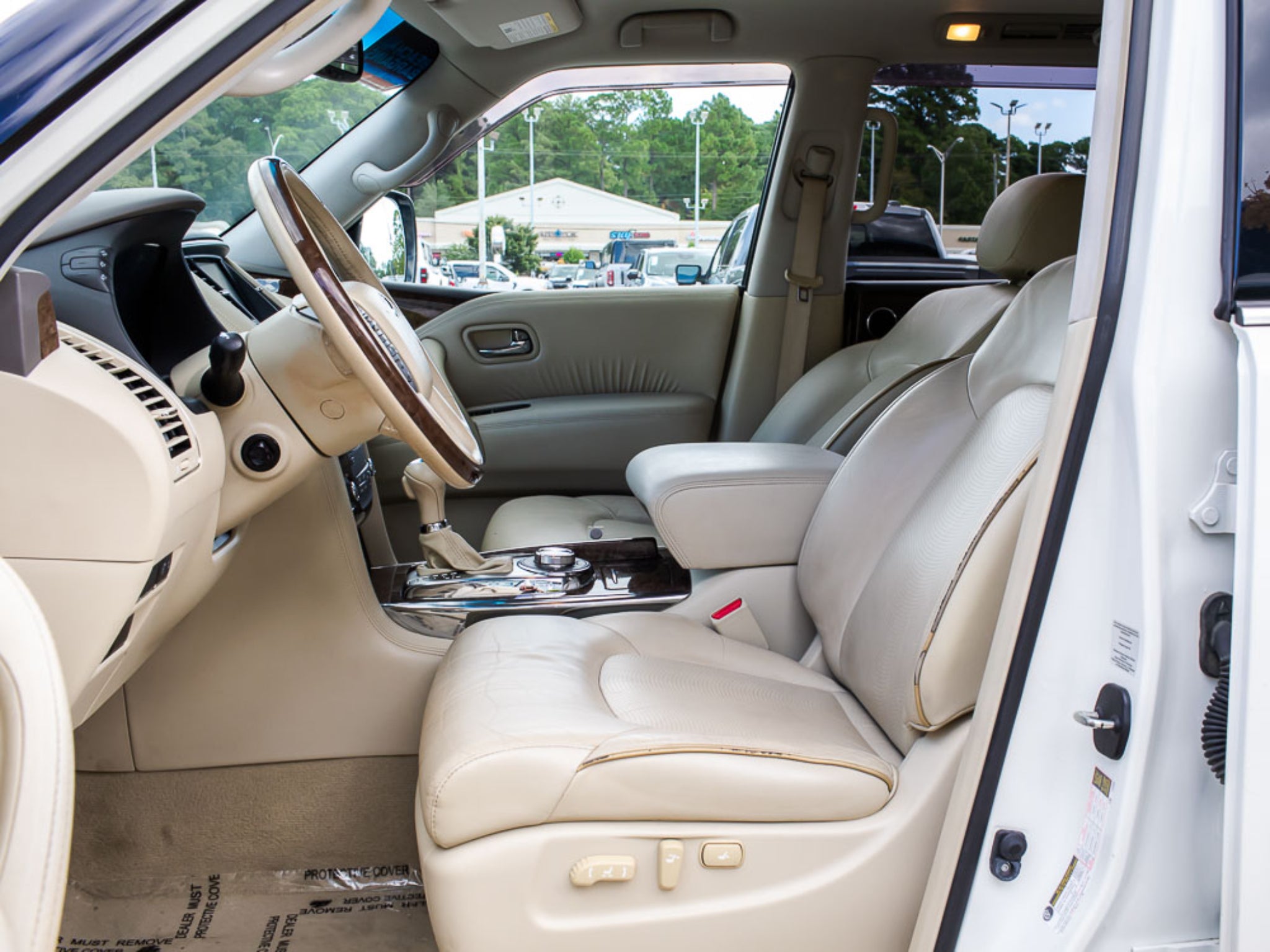 2015 INFINITI QX80 Base
