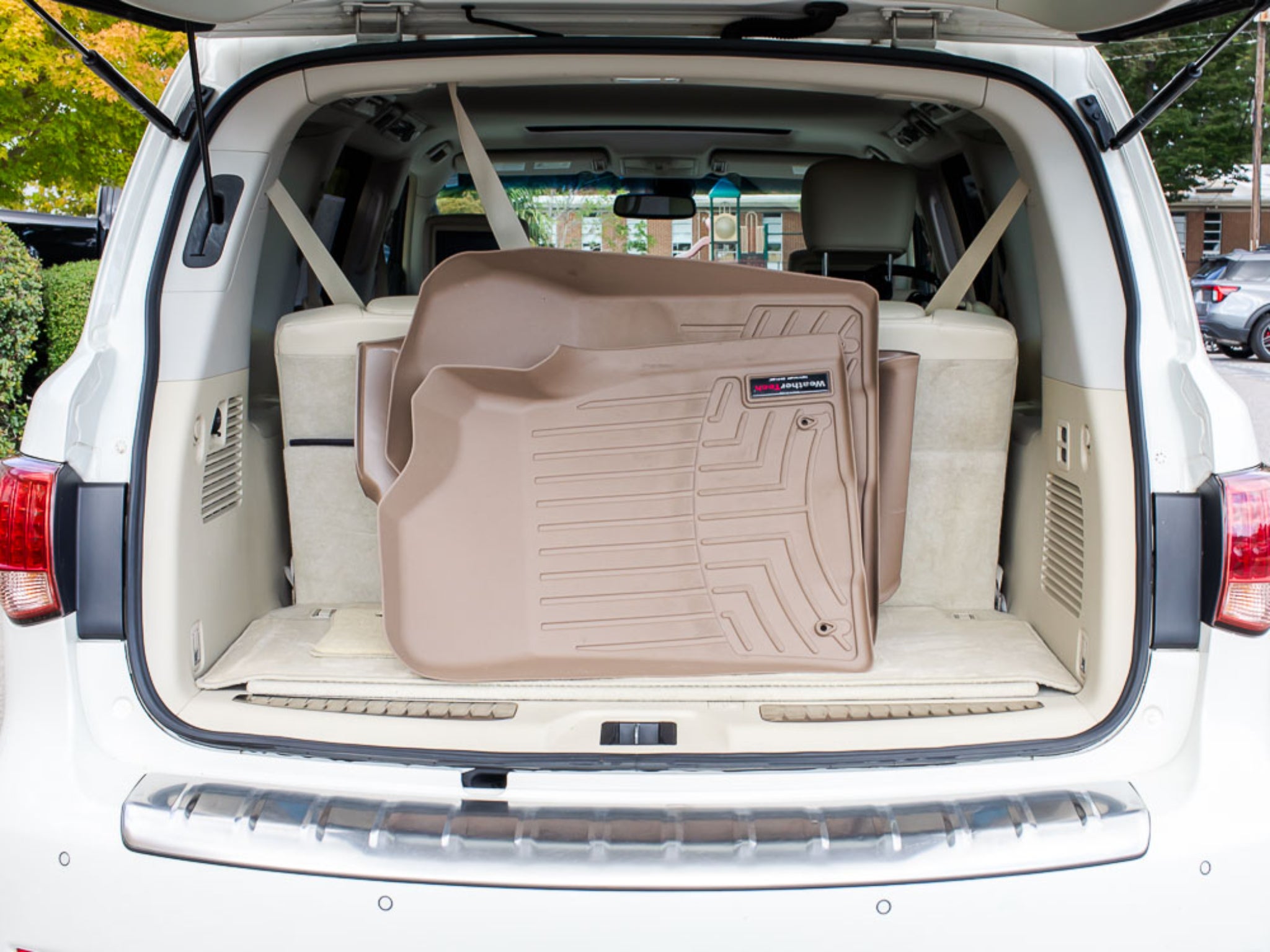 2015 INFINITI QX80 Base